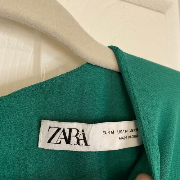 ZARA Green Pleated Jumpsuit Size Medium Long Sleeves Event Blogger Fave - Picture 5 of 9